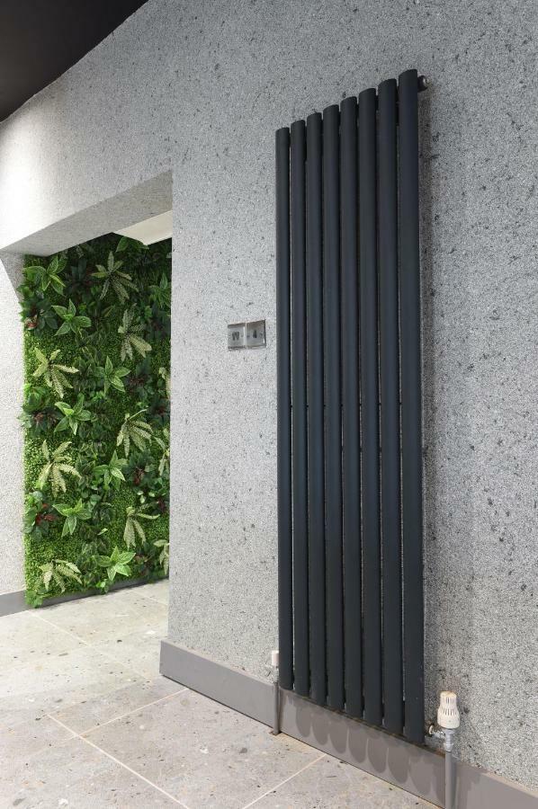 La Jungle Du Swan Apartment Manchester Exterior photo